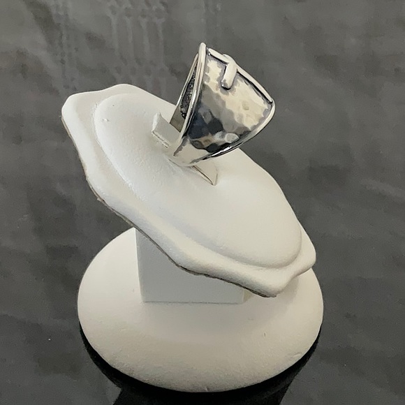 Vtg.(1975) Hammered Sterling Silver Cross Ring W/Wide Cigar Band Width. Size 7 - Picture 3 of 7